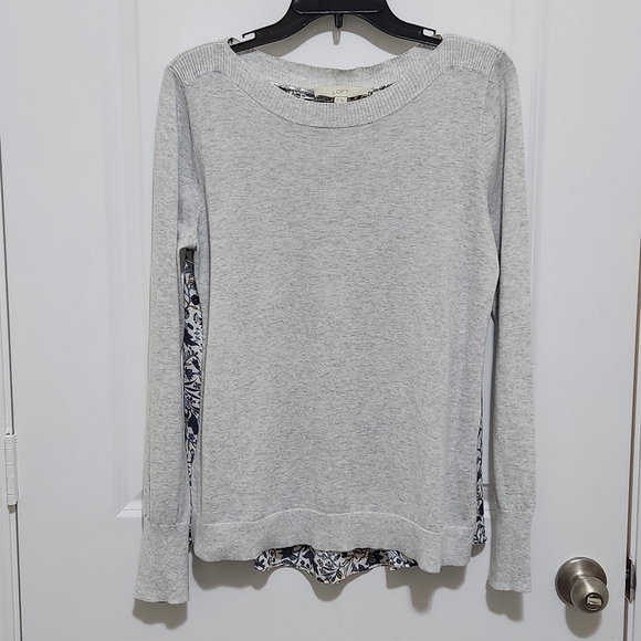 LOFT Outlet Light Gray Boatneck Contrast Floral Back Sweater Xsmall Women’s - Picture 1 of 9